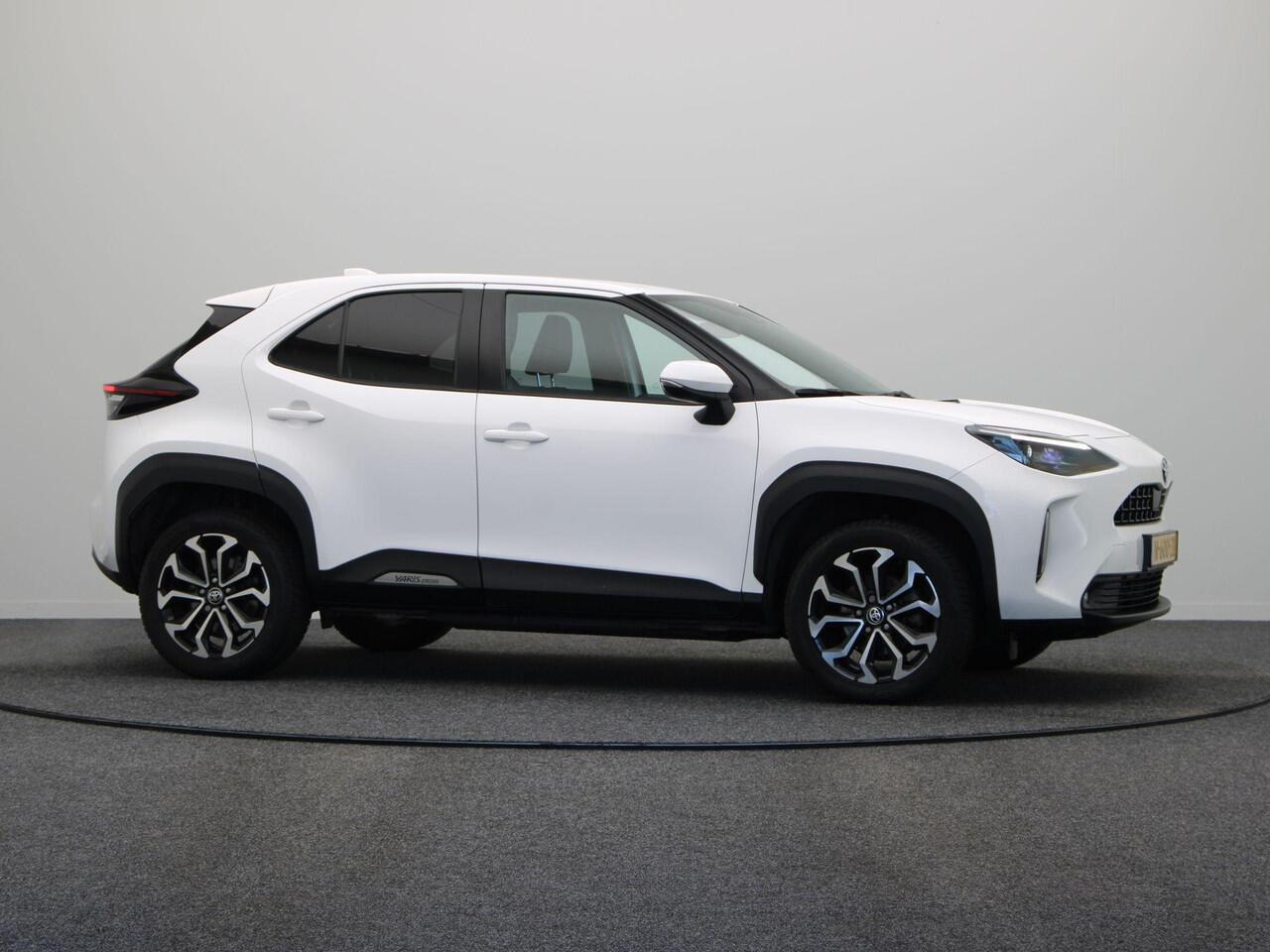 Toyota YARIS Cross 1.5 Hybrid First Edition | Apple carplay & Android Auto | Trekhaak | Achteruitrijcamera | Led Koplampen |