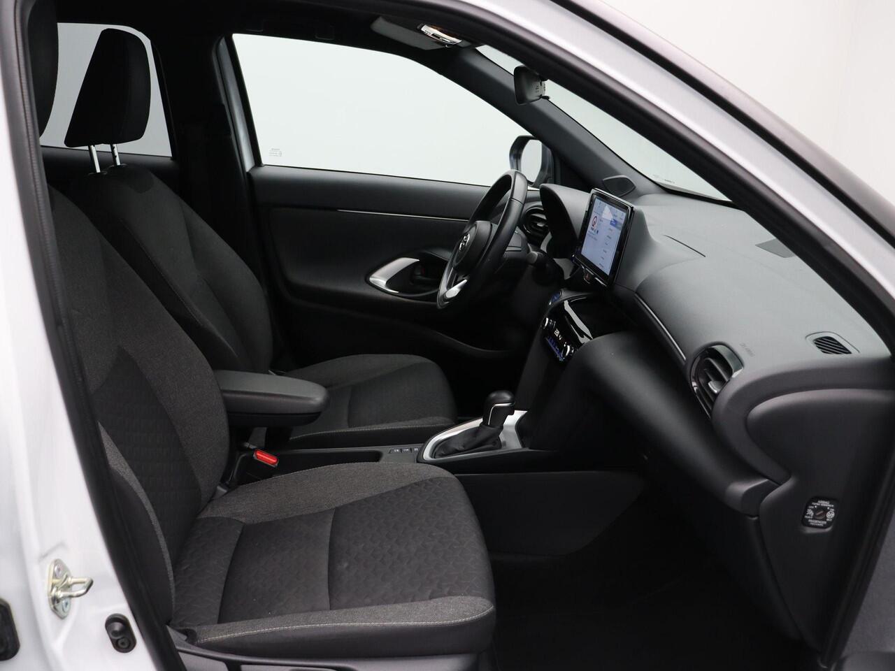 Toyota YARIS Cross 1.5 Hybrid First Edition | Apple carplay & Android Auto | Trekhaak | Achteruitrijcamera | Led Koplampen |