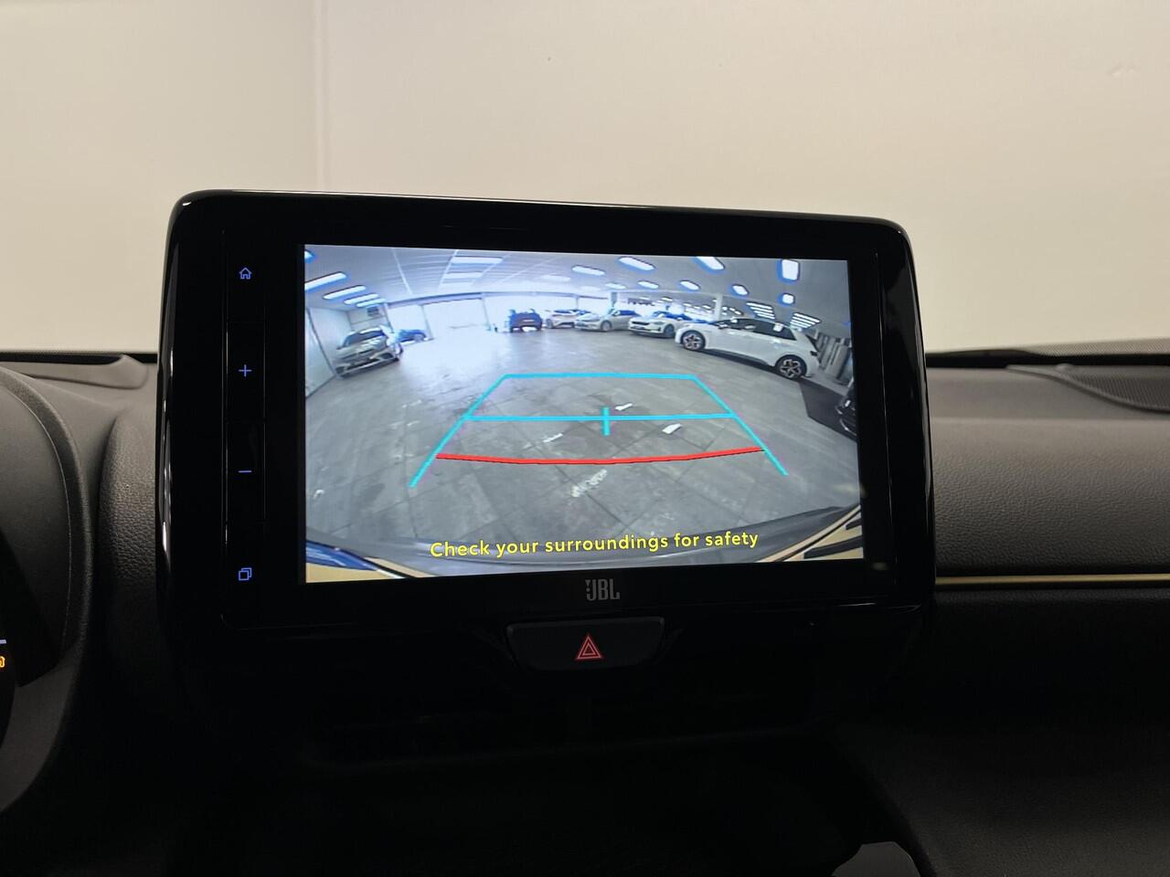 Toyota YARIS Cross 1.5 Hybrid Adventure | TREKHAAK | HEAD-UP | STOEL/STUUR VERWARMING |