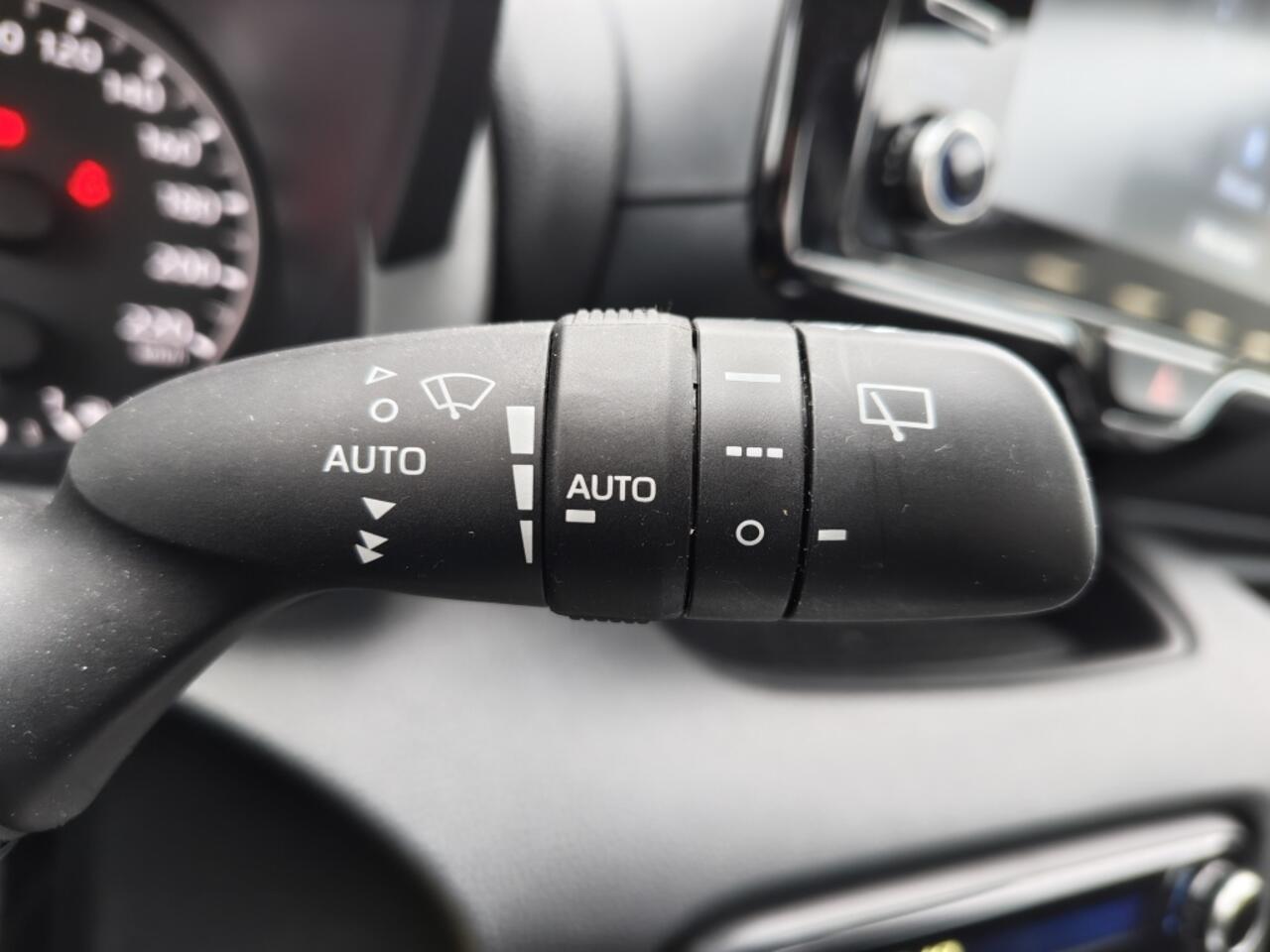 Toyota YARIS 1.5 Hybrid Active | Adaptive Cruise Control | Achteruitrijcamera