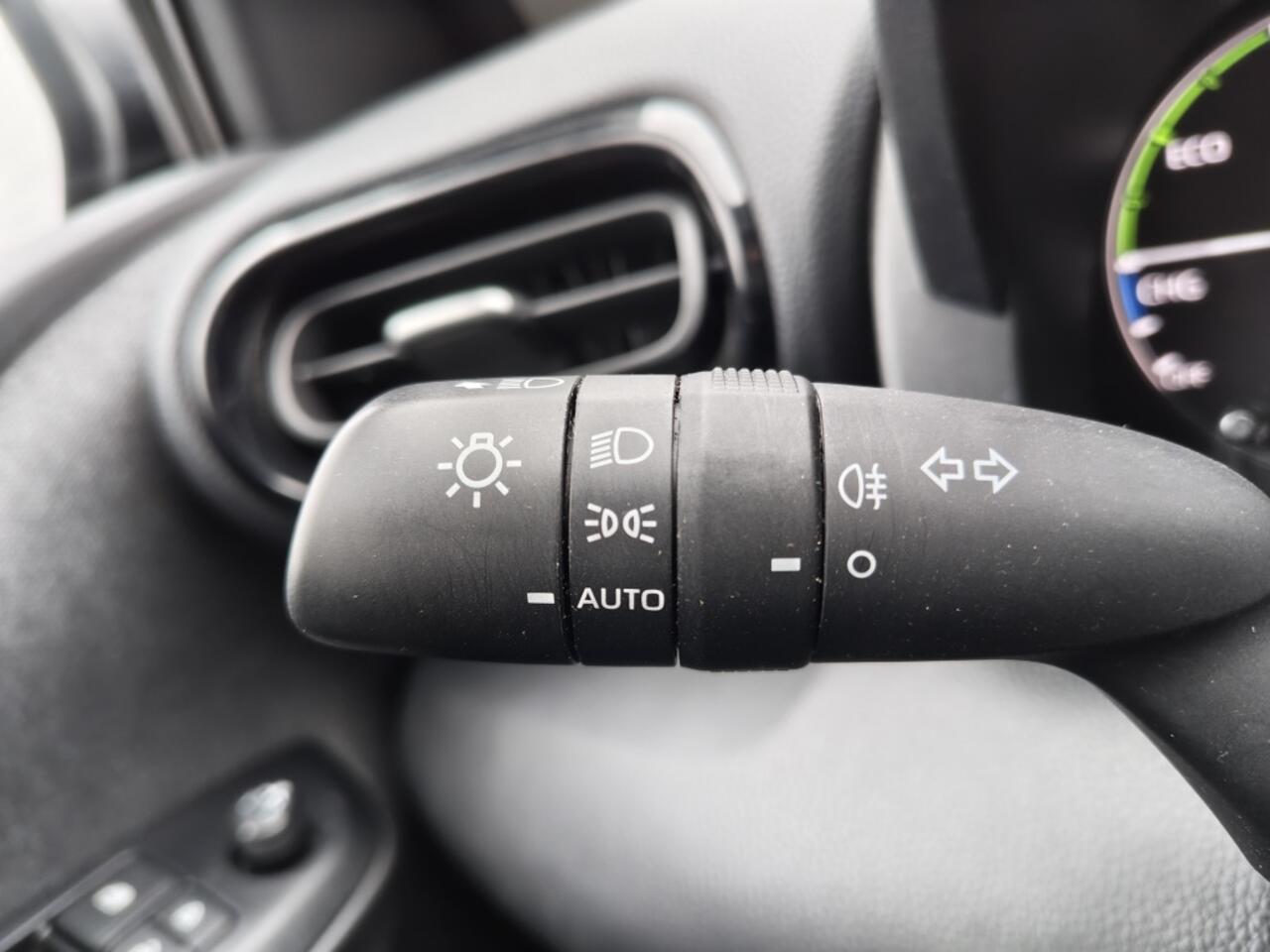 Toyota YARIS 1.5 Hybrid Active | Adaptive Cruise Control | Achteruitrijcamera