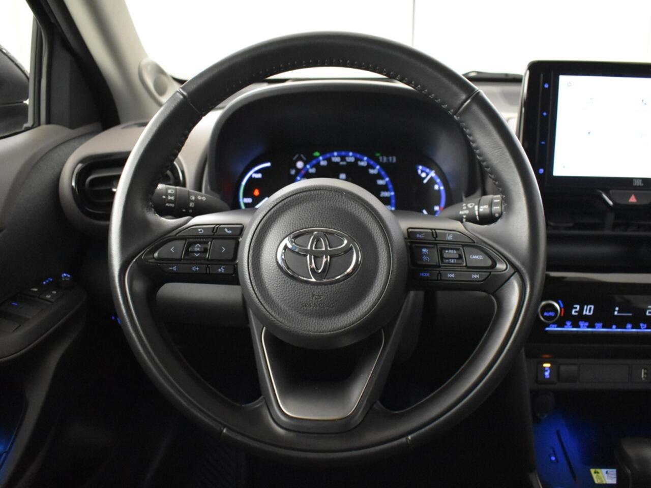 Toyota YARIS Cross 1.5 Hybrid Executive | JBL | Head Up | PDC | Trekhaak |