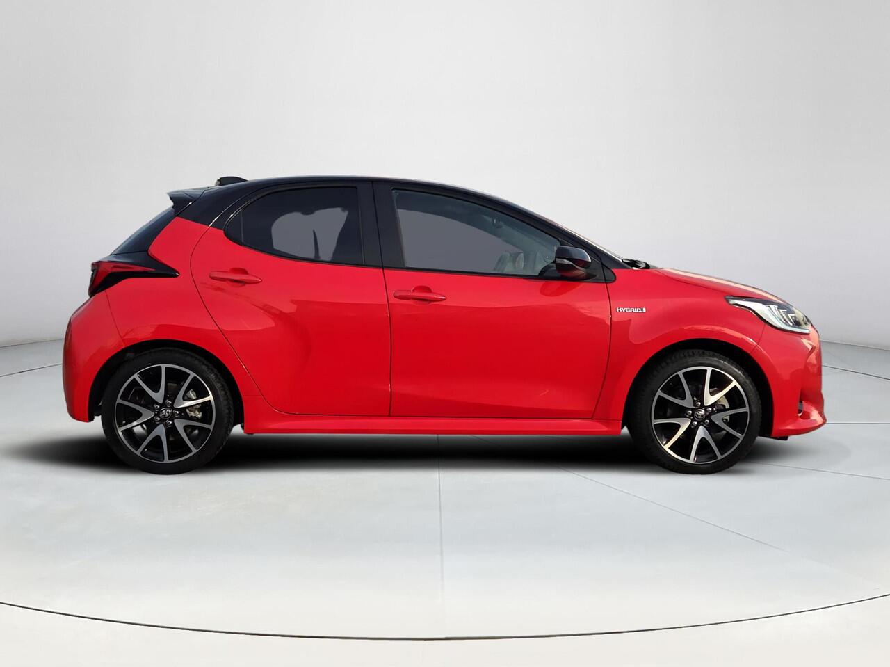 Toyota YARIS 1.5 Hybrid Executive | Panorama | Head Up | Apple CarPlay | Rijklaar incl. garantie |