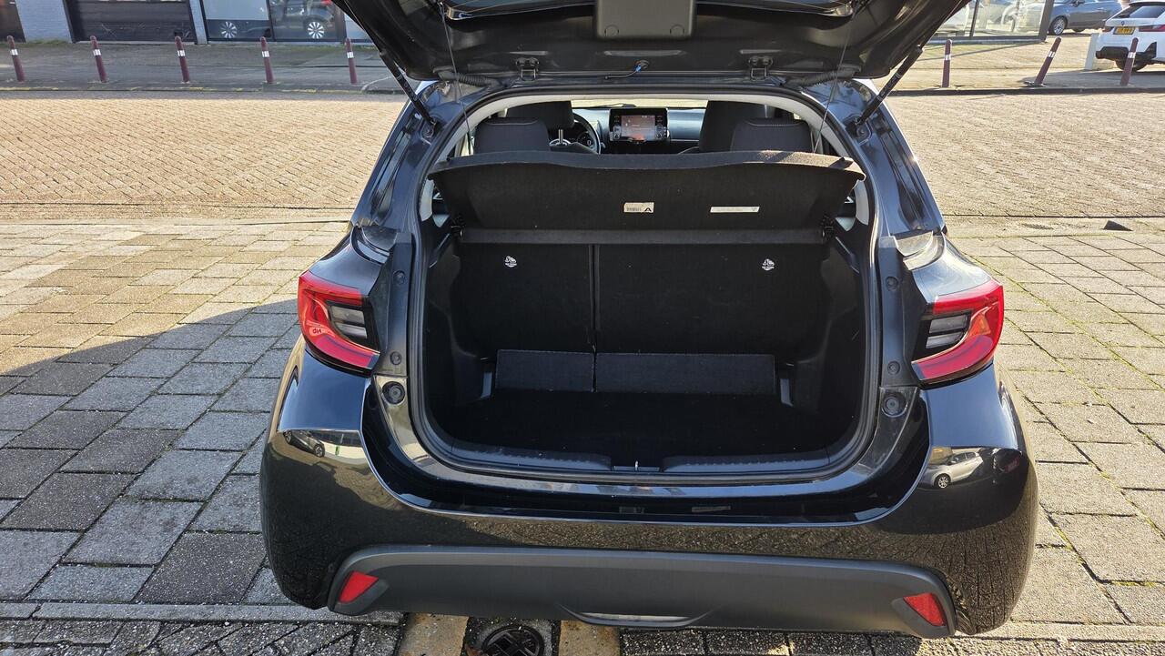 Toyota YARIS 1.5 Hybrid Dynamic