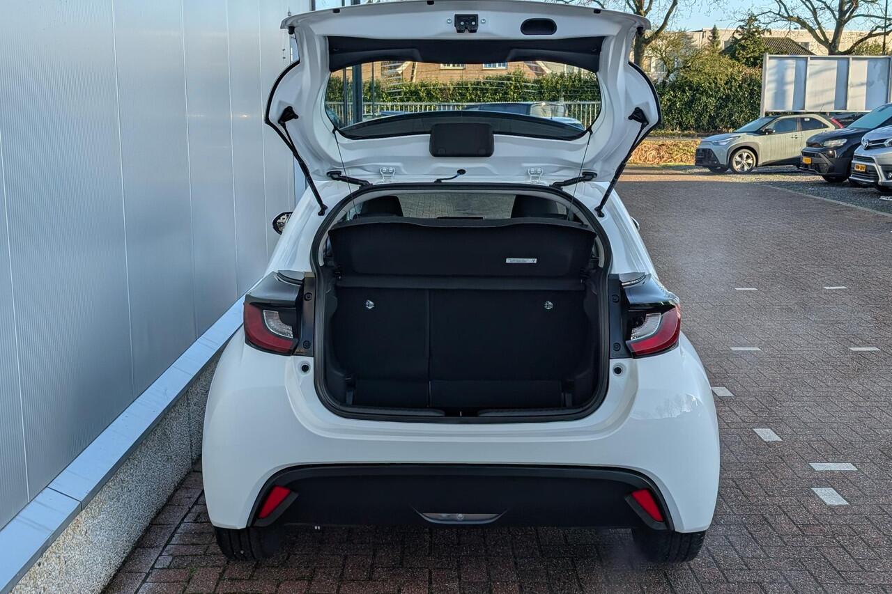 Toyota YARIS 1.5 Hybrid Active Achteruitrijcamera, Navigatie met Android Auto & Apple Carplay, Adaptive Cruise Control