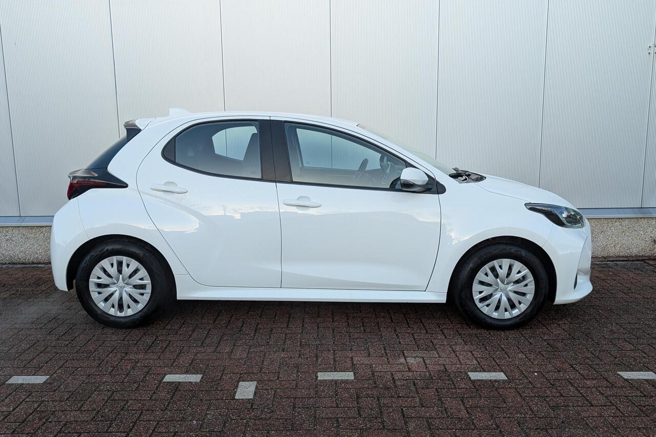Toyota YARIS 1.5 Hybrid Active Achteruitrijcamera, Navigatie met Android Auto & Apple Carplay, Adaptive Cruise Control