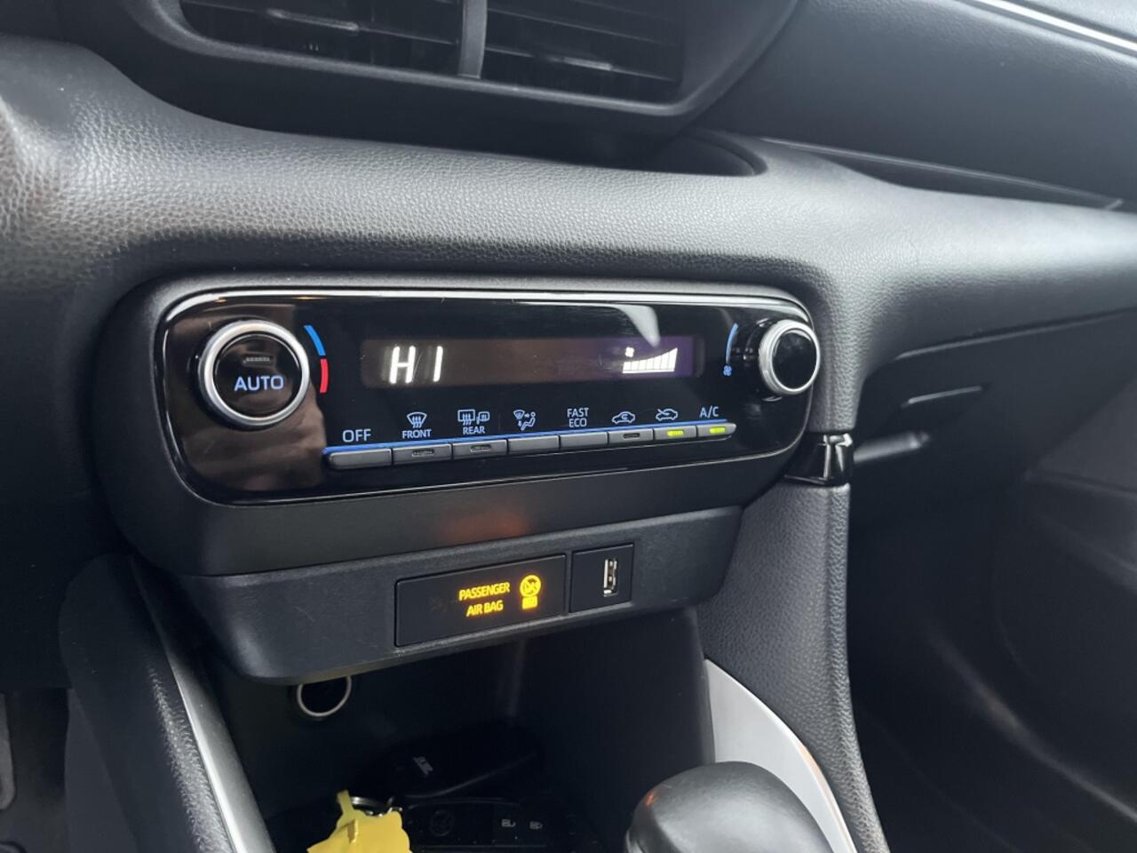 Toyota YARIS 1.5 Hybride Dynamic