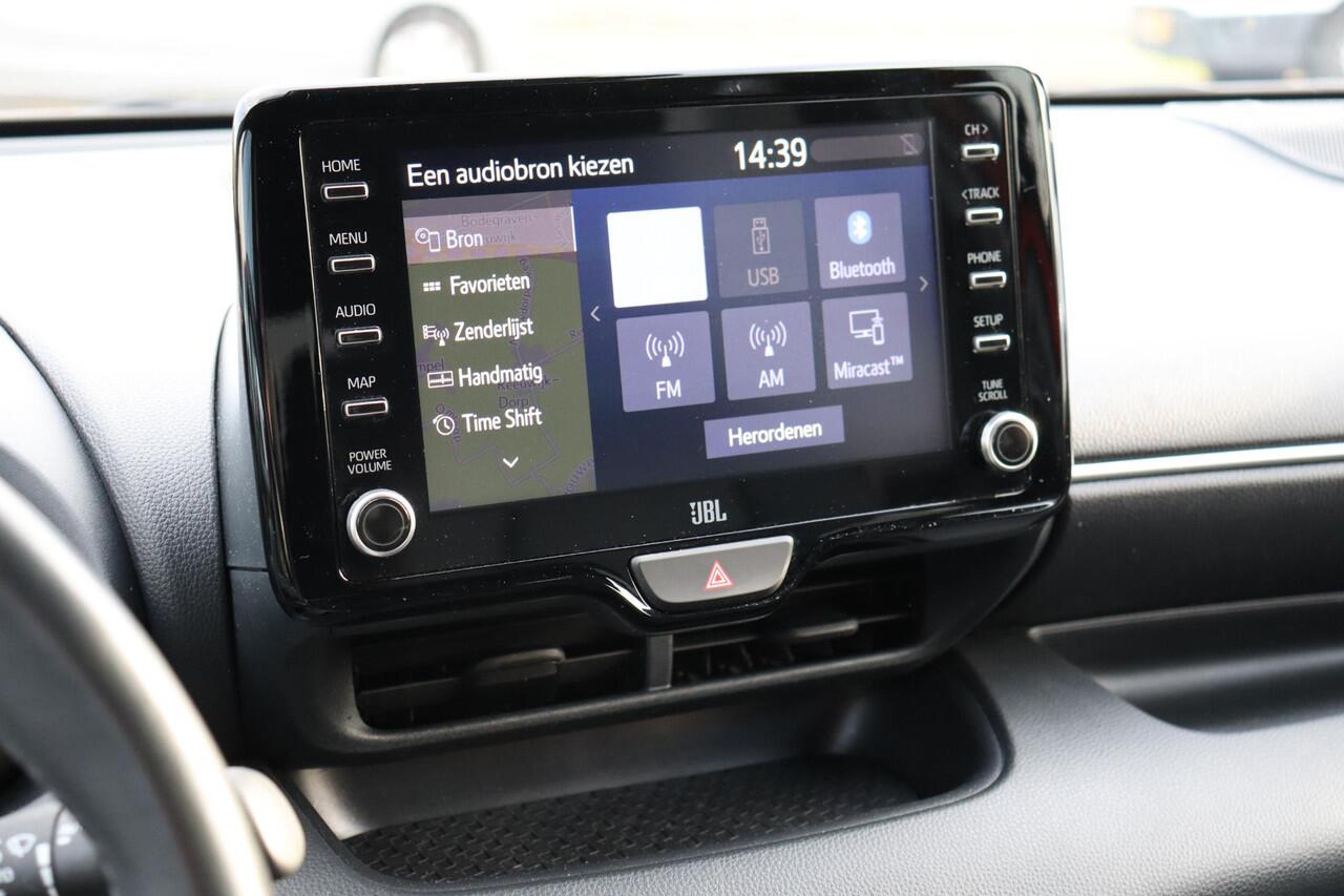 Toyota YARIS 1.5 Hybrid Launch Edition,Trekhaak,Stoelverwarming ,Apple Carplay / Android Auto, parkeersensoren, Climate control, Navi, JBL.