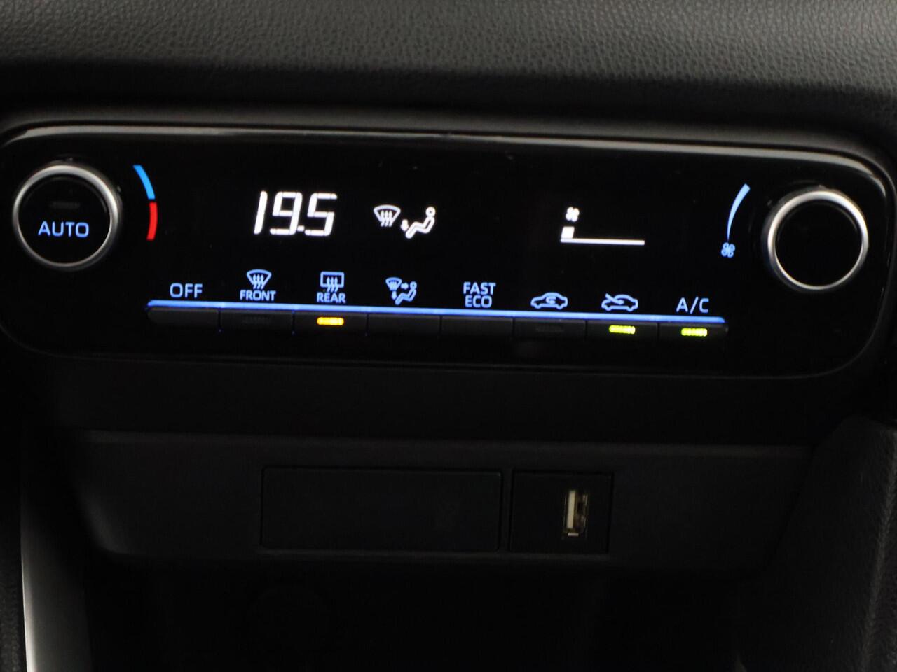 Toyota YARIS 1.5 Hybrid Dynamic Sport | Apple Carplay & AndroidAUTO | Camera | Adaptieve Cruise Control |