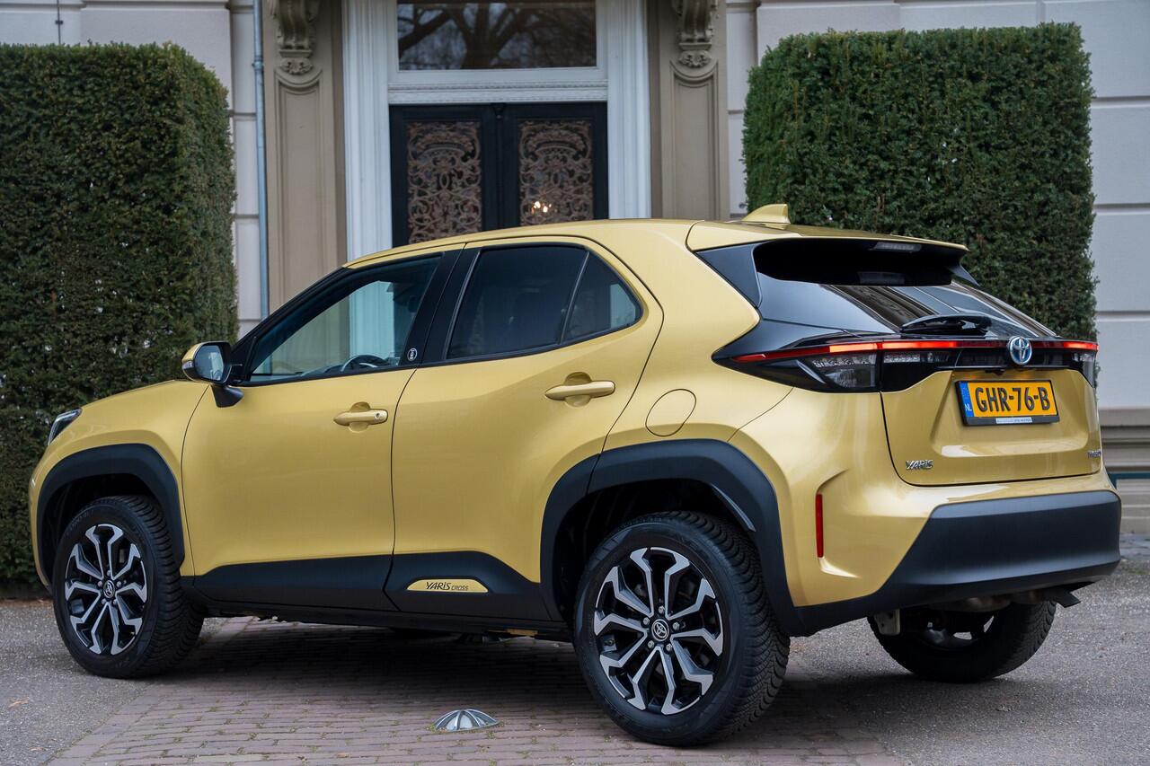 Toyota YARIS Cross 1.5 Hybrid Dynamic ADAPTIVE | CAMERA | CARPLAY | STUURVERW| NIEUWSTAAT