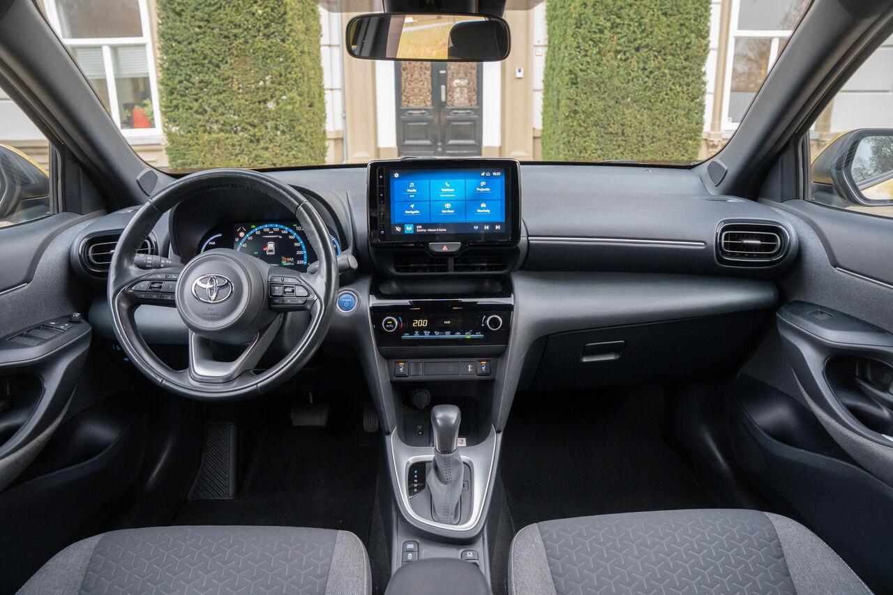 Toyota YARIS Cross 1.5 Hybrid Dynamic ADAPTIVE | CAMERA | CARPLAY | STUURVERW| NIEUWSTAAT
