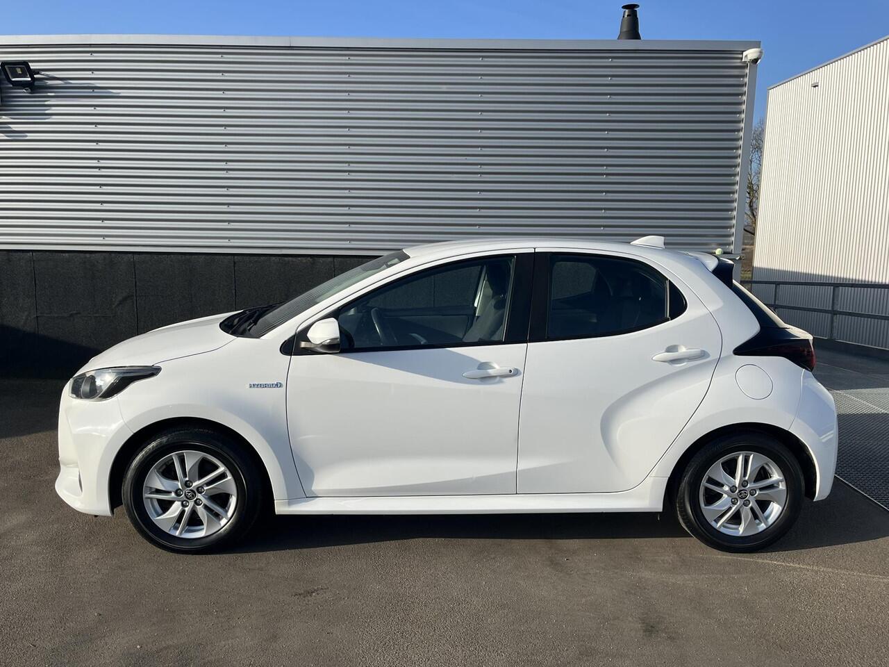 Toyota YARIS 1.5 Hybrid Business Plus Apple Carplay en/of Android auto navigatie, Stoelverwarming, Adaptieve cruise control, Achteruitrijcamera, Climate control