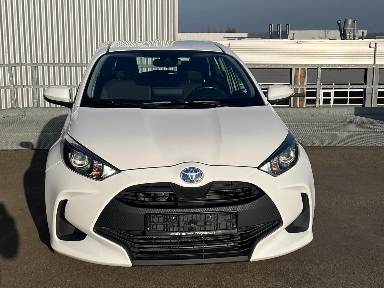 Toyota YARIS 1.5 Hybrid Business Plus Apple Carplay en/of Android auto navigatie, Stoelverwarming, Adaptieve cruise control, Achteruitrijcamera, Climate control