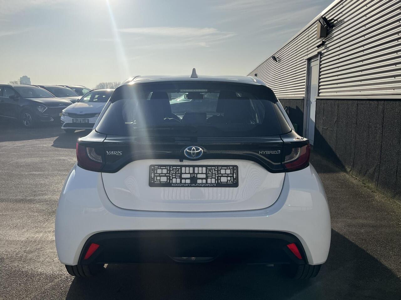 Toyota YARIS 1.5 Hybrid Business Plus Apple Carplay en/of Android auto navigatie, Stoelverwarming, Adaptieve cruise control, Achteruitrijcamera, Climate control