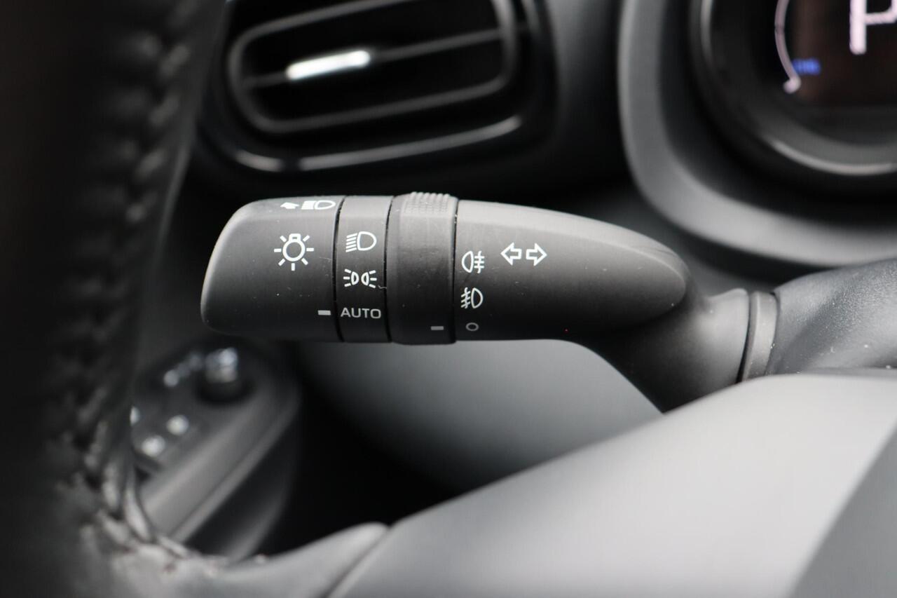 Toyota YARIS 1.5 Hybrid Executive, JBL, Panodak, Apple Carplay / Android auto, Parkeersensoren, Adaptieve cruise control, BSM.