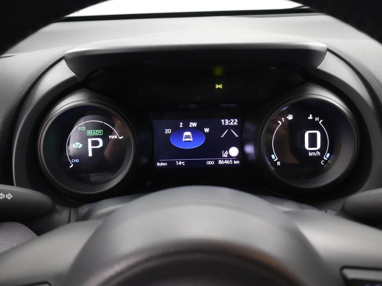 Toyota YARIS 1.5 Hybrid Dynamic | Navigatie | Parkeercamera | Climate Control | Cruise Control | Keyless Entry/Go | Apple Carplay/Android Auto |