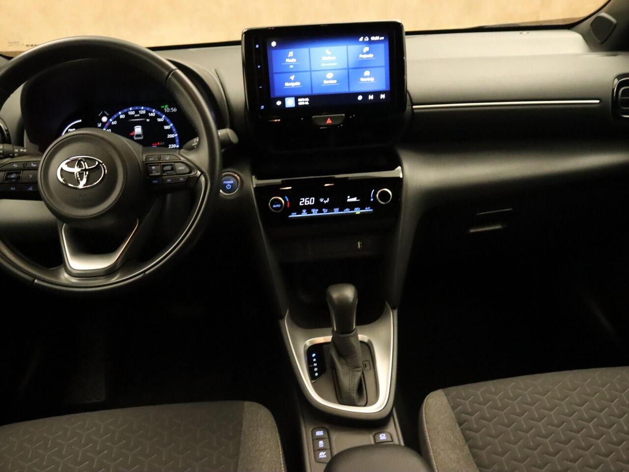 Toyota YARIS Cross 1.5 Hybrid First Edition - ORIGINEEL NEDERLANDSE AUTO - PARELMOERLAK - KEYLESS ENRTY & START - ADAPTIVE CRUISE CONTROL - APPLE CARPLAY / ANDROID AUTO