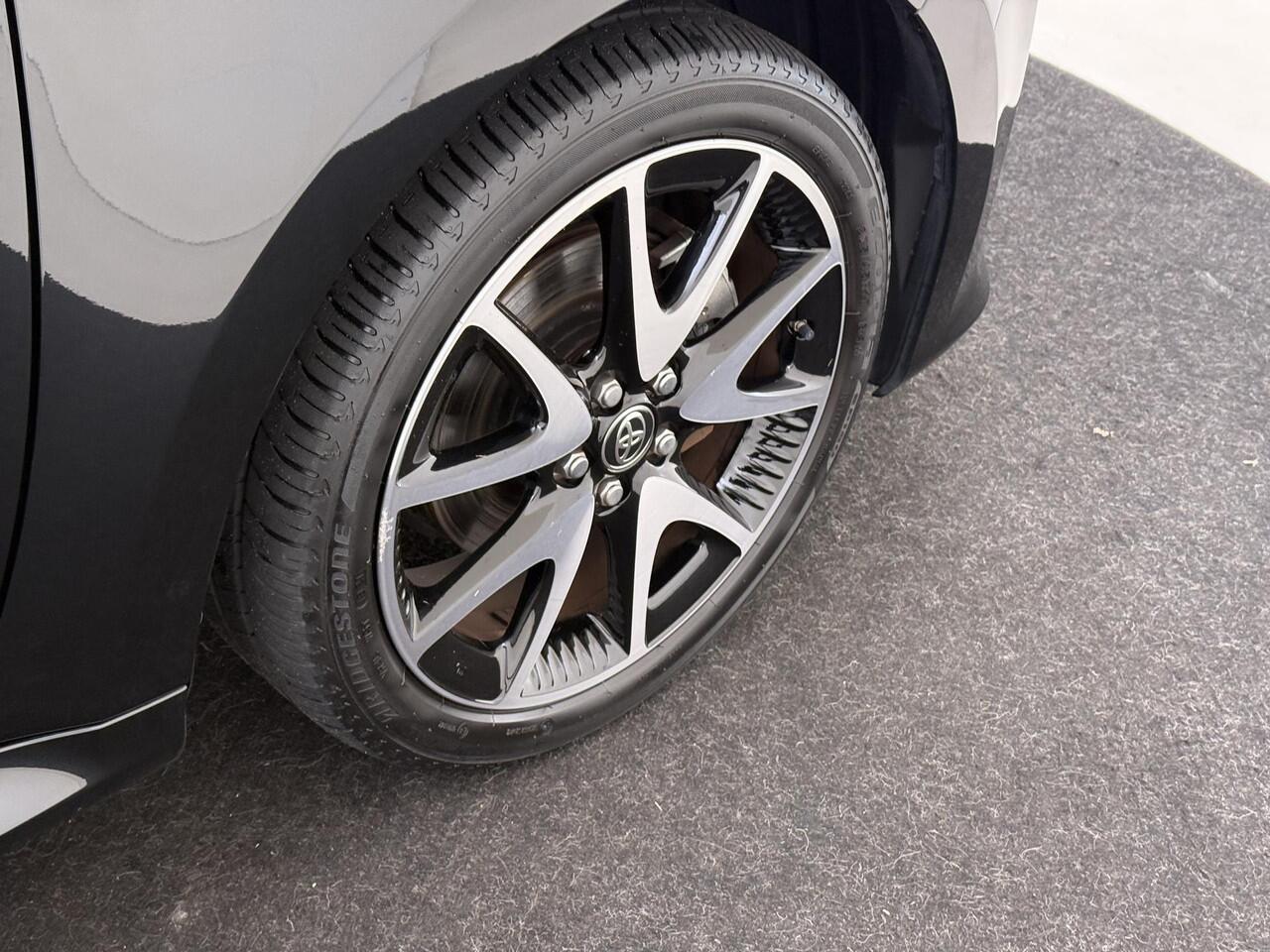 Toyota YARIS 1.5 Hybrid Executive | Automaat | Lichtmetalen velgen