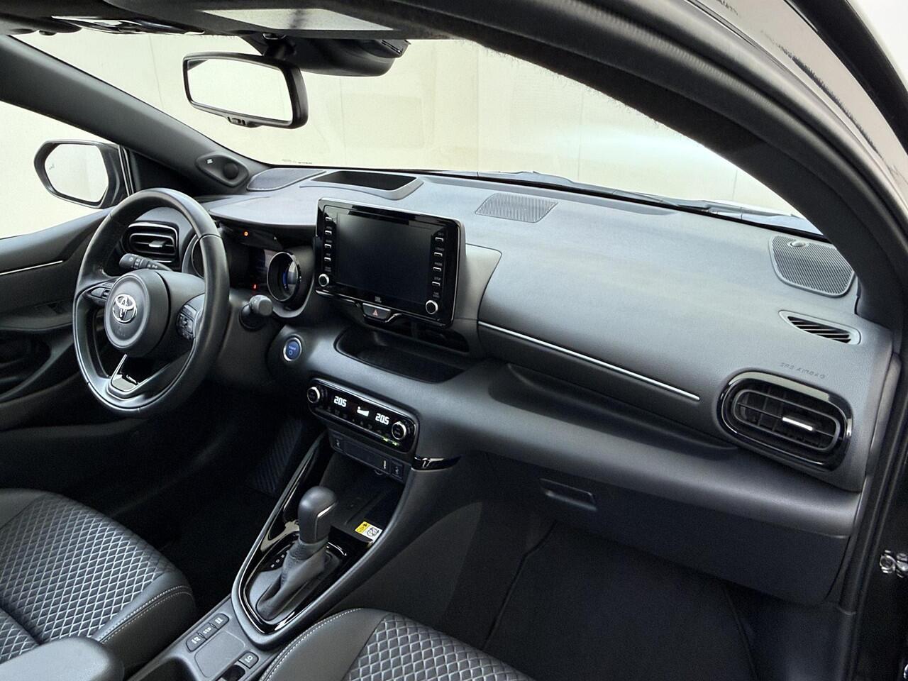 Toyota YARIS 1.5 Hybrid Executive | Automaat | Lichtmetalen velgen