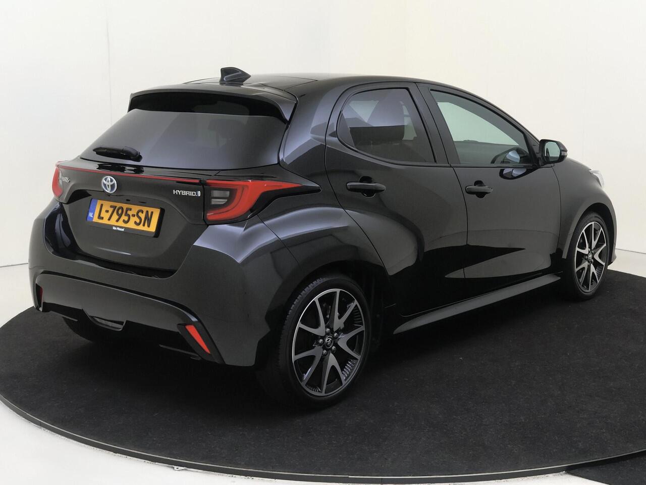 Toyota YARIS 1.5 Hybrid Executive | Automaat | Lichtmetalen velgen