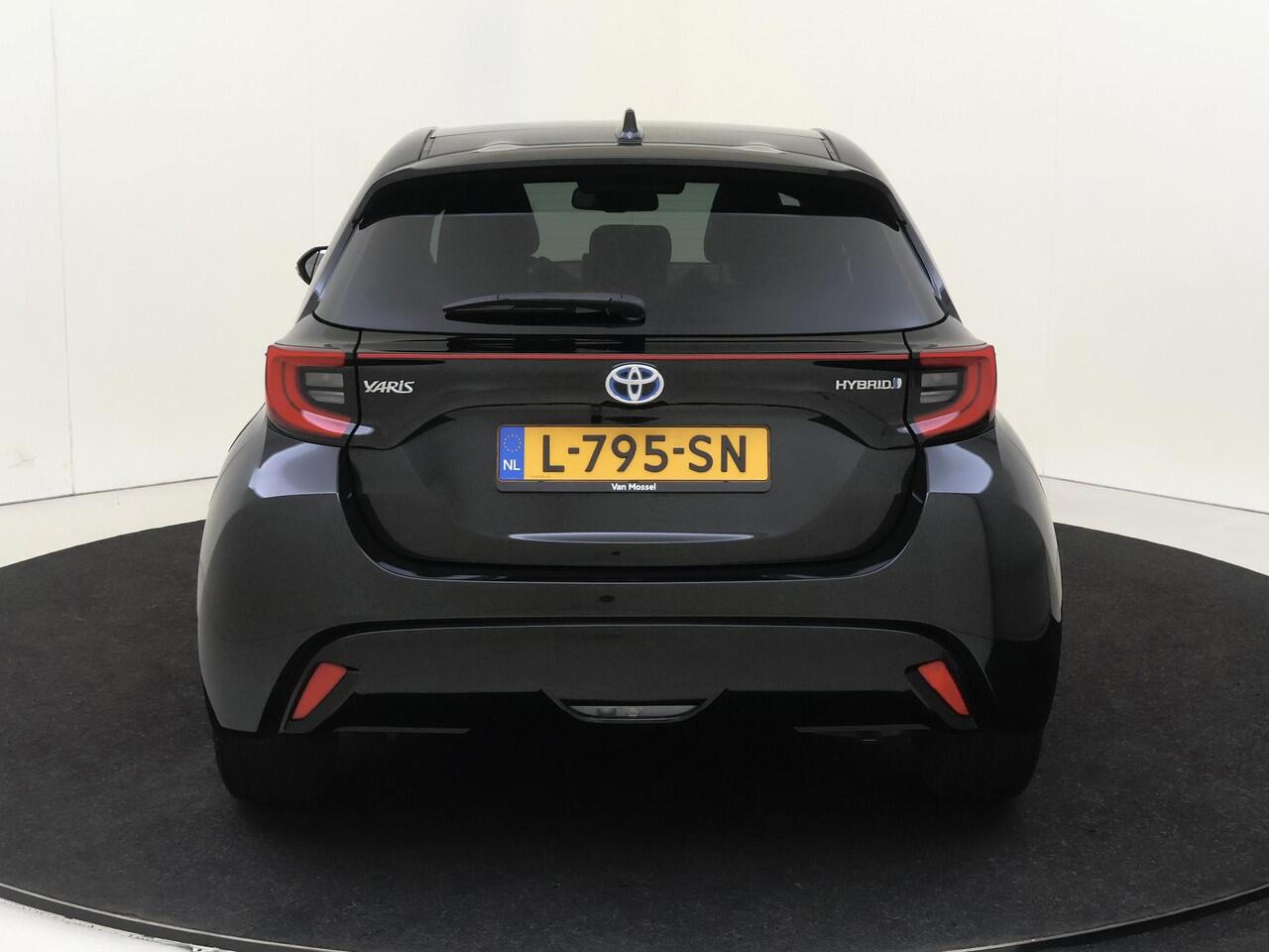 Toyota YARIS 1.5 Hybrid Executive | Automaat | Lichtmetalen velgen