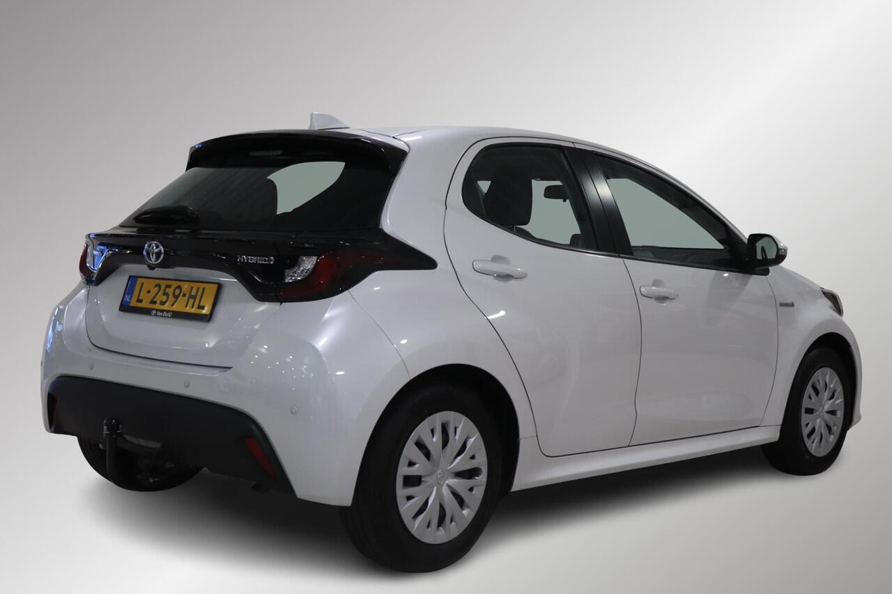 Toyota YARIS 1.5 Hybrid Active, Trekhaak, Parkeersensoren, DAB, Apple Carplay / Android Auto, Camera!