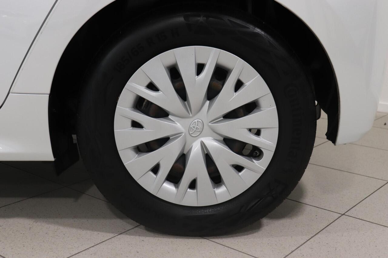 Toyota YARIS 1.5 Hybrid Active, Trekhaak, Parkeersensoren, DAB, Apple Carplay / Android Auto, Camera!