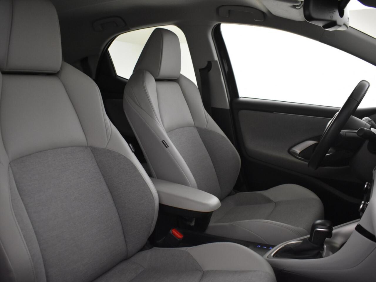 Toyota YARIS 1.5 Hybrid Executive Selection | Bi Tone | Trekhaak | Carplay