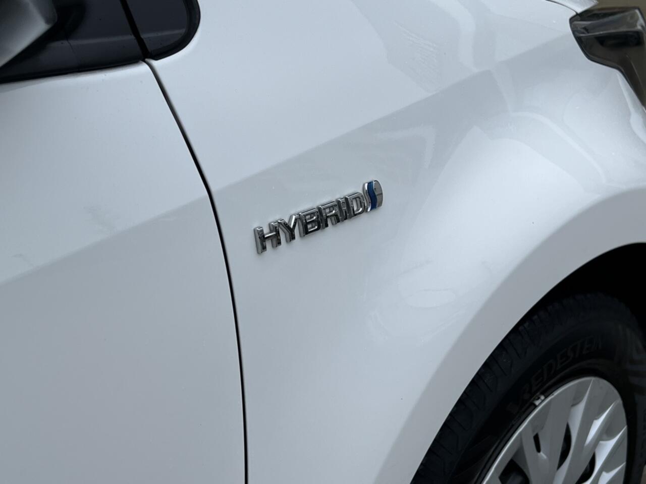 Toyota YARIS 1.5 Hybrid Comfort | All Seasons