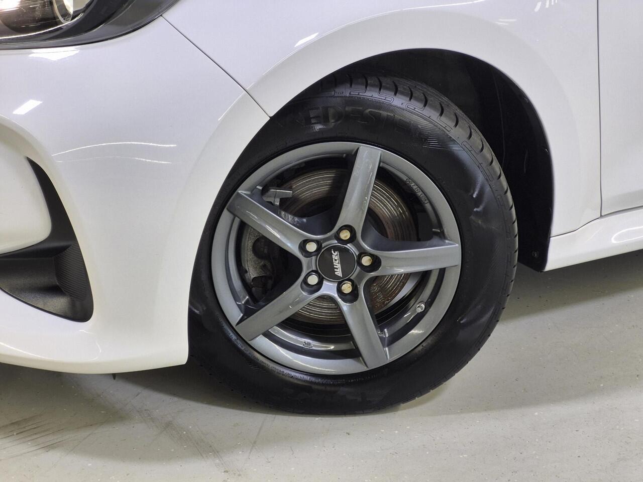 Toyota YARIS 1.5 Hybrid Active | Lichtmetalen velgen | Dealeronderhouden | Adapt cruise | Carplay |