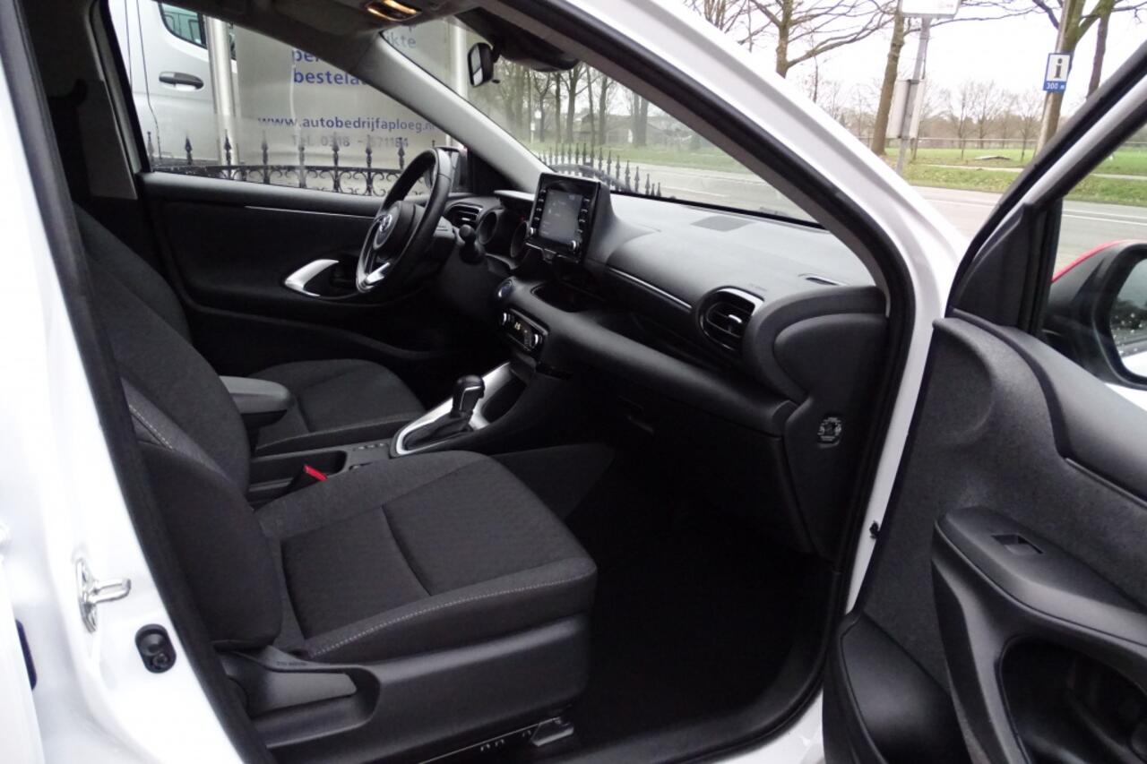 Toyota YARIS 1.5 Hyb. Dynamic CLIMA LED VERL 1e eig