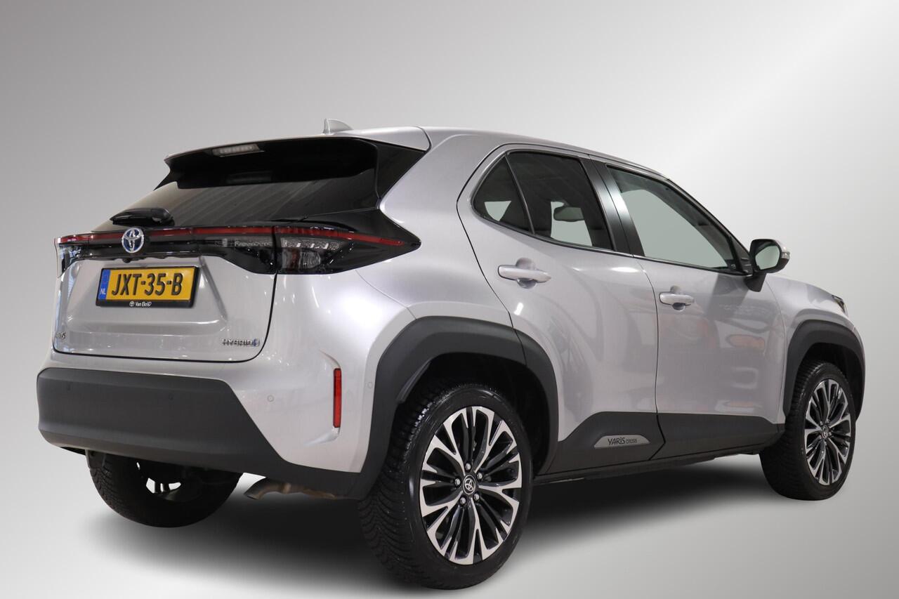 Toyota YARIS Cross 1.5 Hybrid Executive, Stoel & Stuur Verwarming, Keyless, 360 Camera, BSM, Panodak!