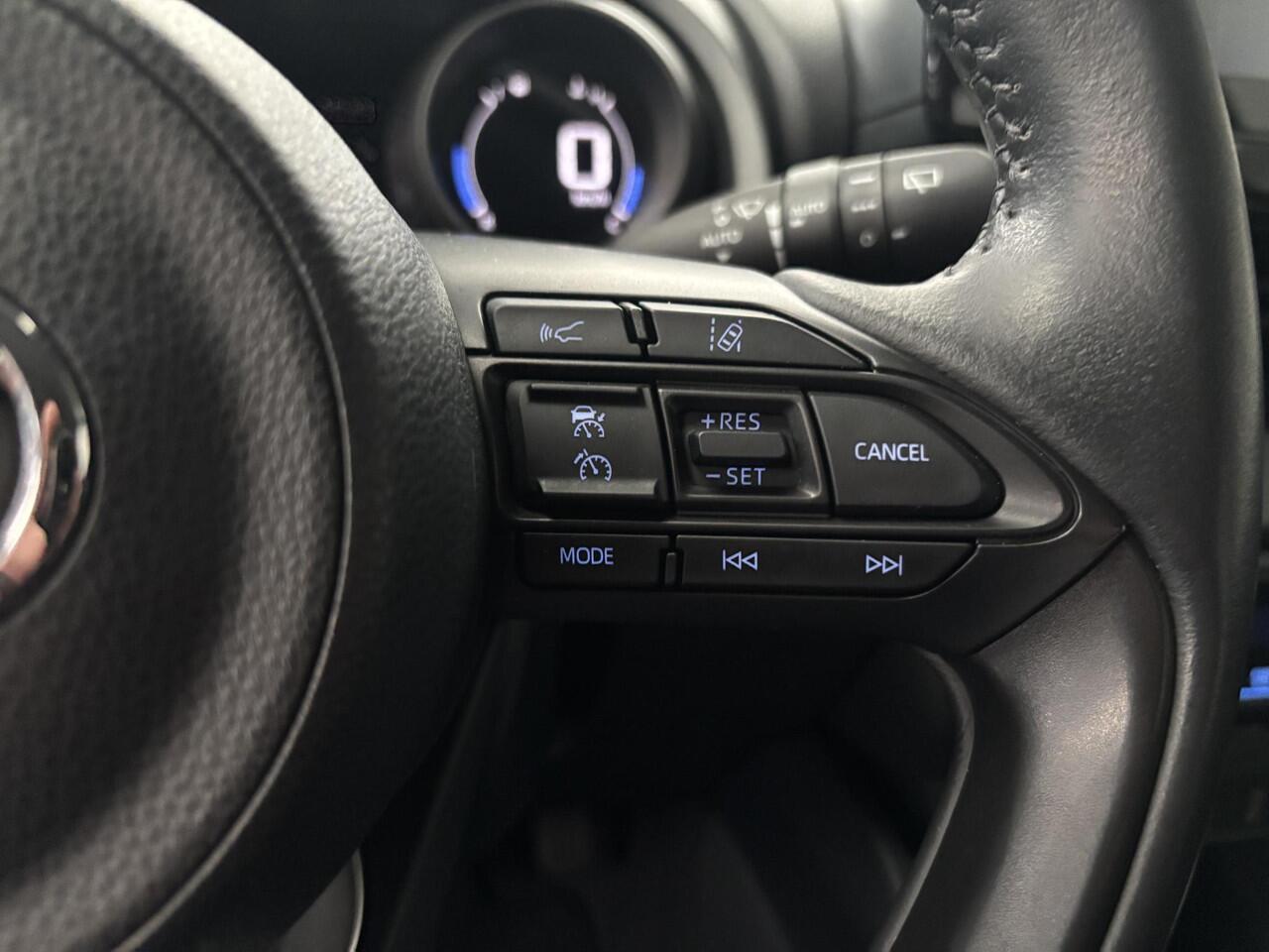 Toyota YARIS 1.5 Hybrid Dynamic APPLE CARPLAY/ANDROID AUTO, STOELVERWARMING!!!