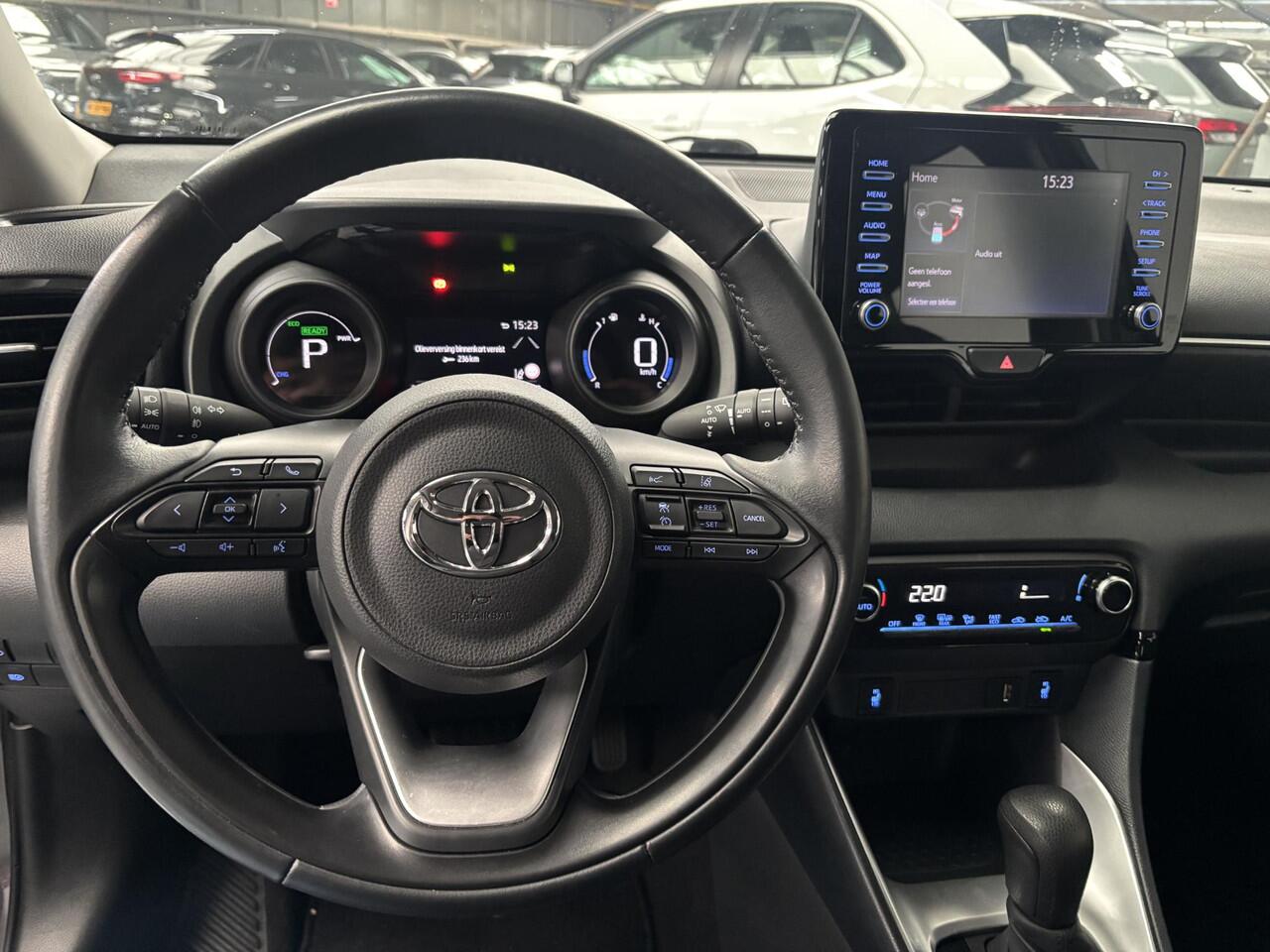 Toyota YARIS 1.5 Hybrid Dynamic APPLE CARPLAY/ANDROID AUTO, STOELVERWARMING!!!