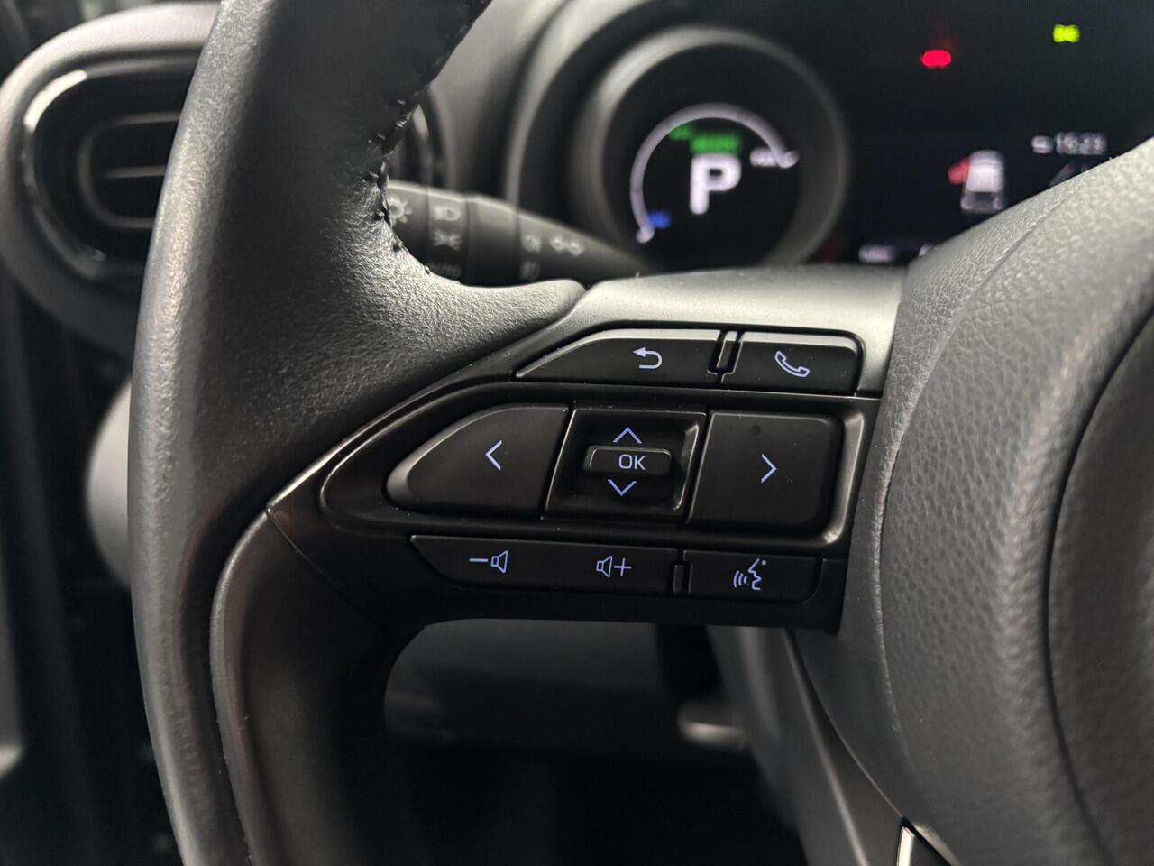 Toyota YARIS 1.5 Hybrid Dynamic APPLE CARPLAY/ANDROID AUTO, STOELVERWARMING!!!