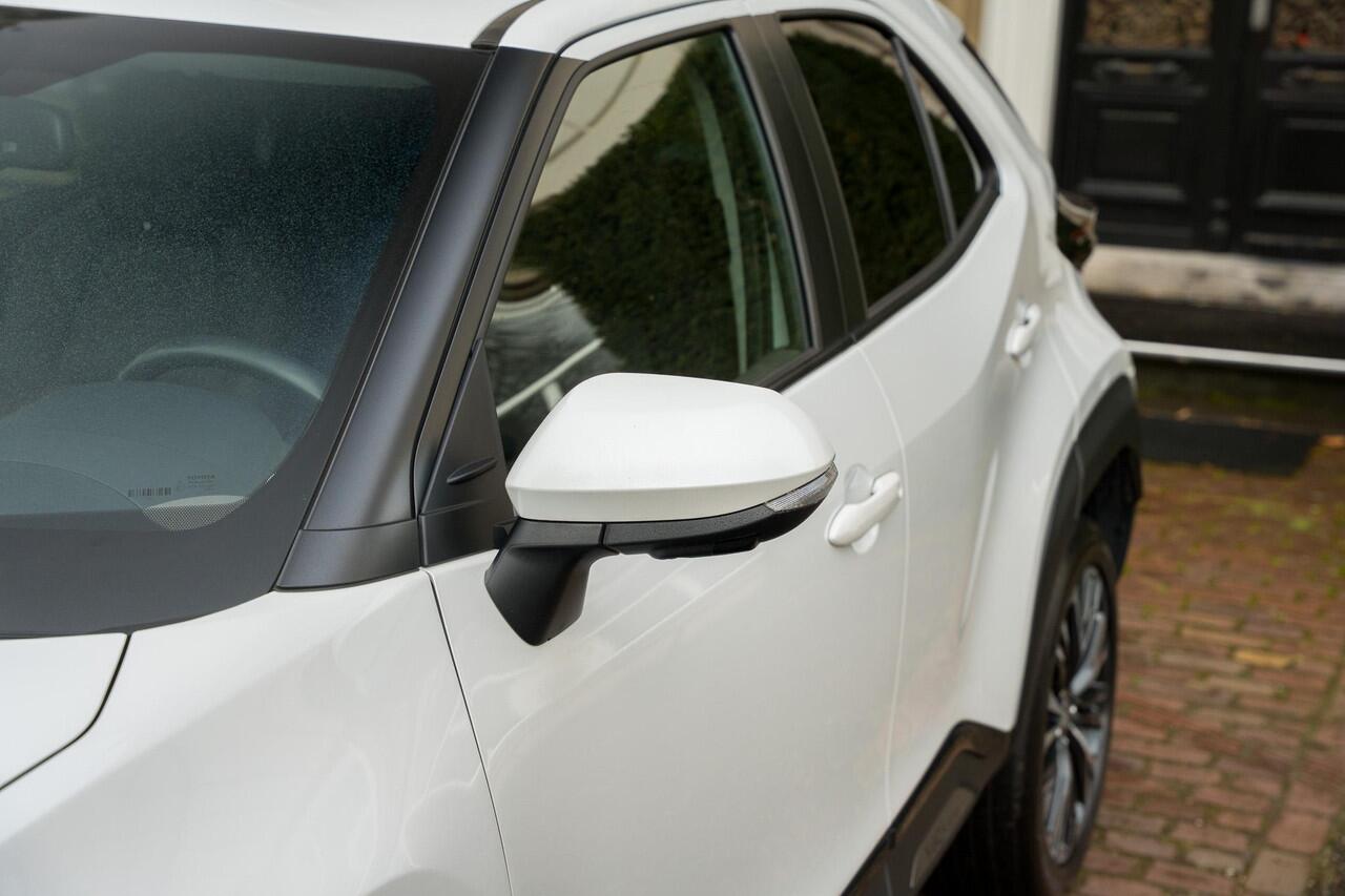 Toyota YARIS Cross 1.5 Hybrid Dynamic 360 CAM | HALF LEDER | ADAPTIVE | KEYLESS | CARPLAY