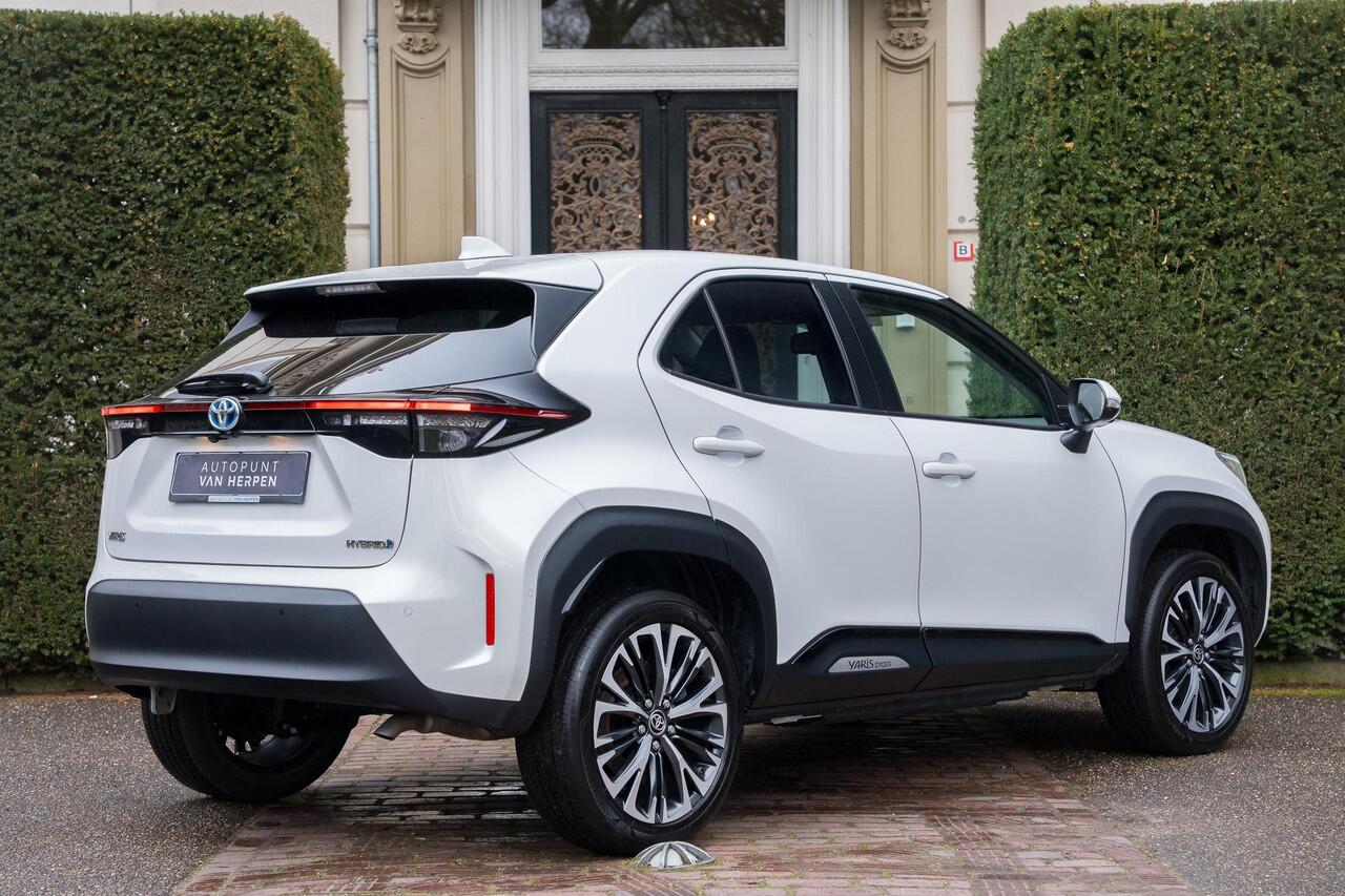 Toyota YARIS Cross 1.5 Hybrid Dynamic 360 CAM | HALF LEDER | ADAPTIVE | KEYLESS | CARPLAY