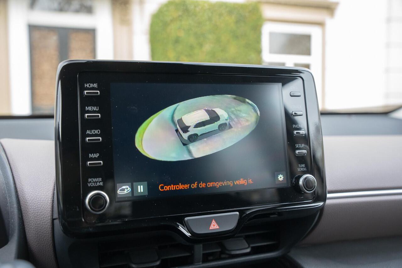 Toyota YARIS Cross 1.5 Hybrid Dynamic 360 CAM | HALF LEDER | ADAPTIVE | KEYLESS | CARPLAY