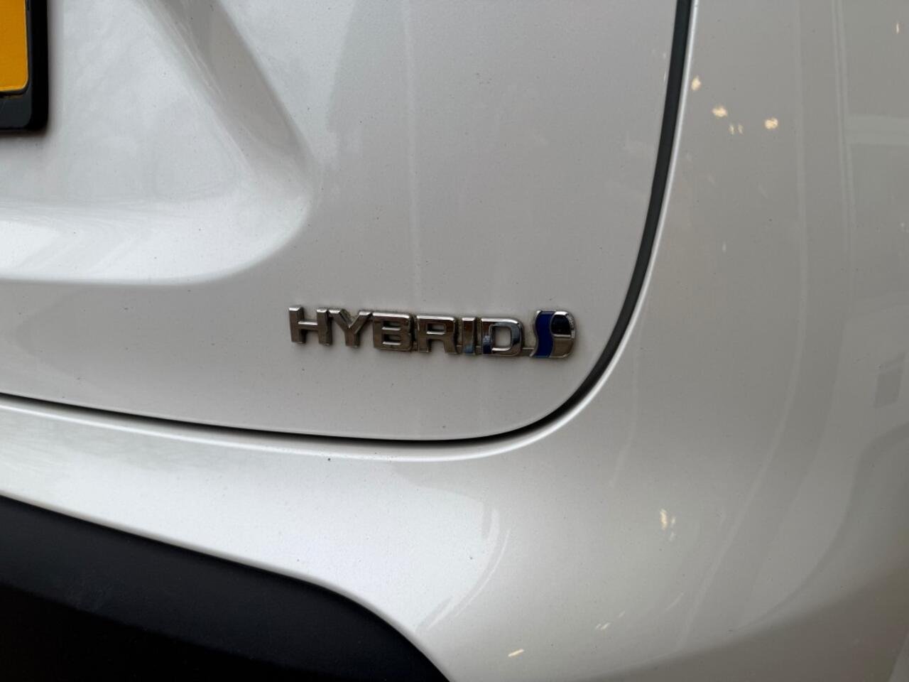 Toyota YARIS 1.5 HYBRID FIRST EDITION AUTOMAAT!