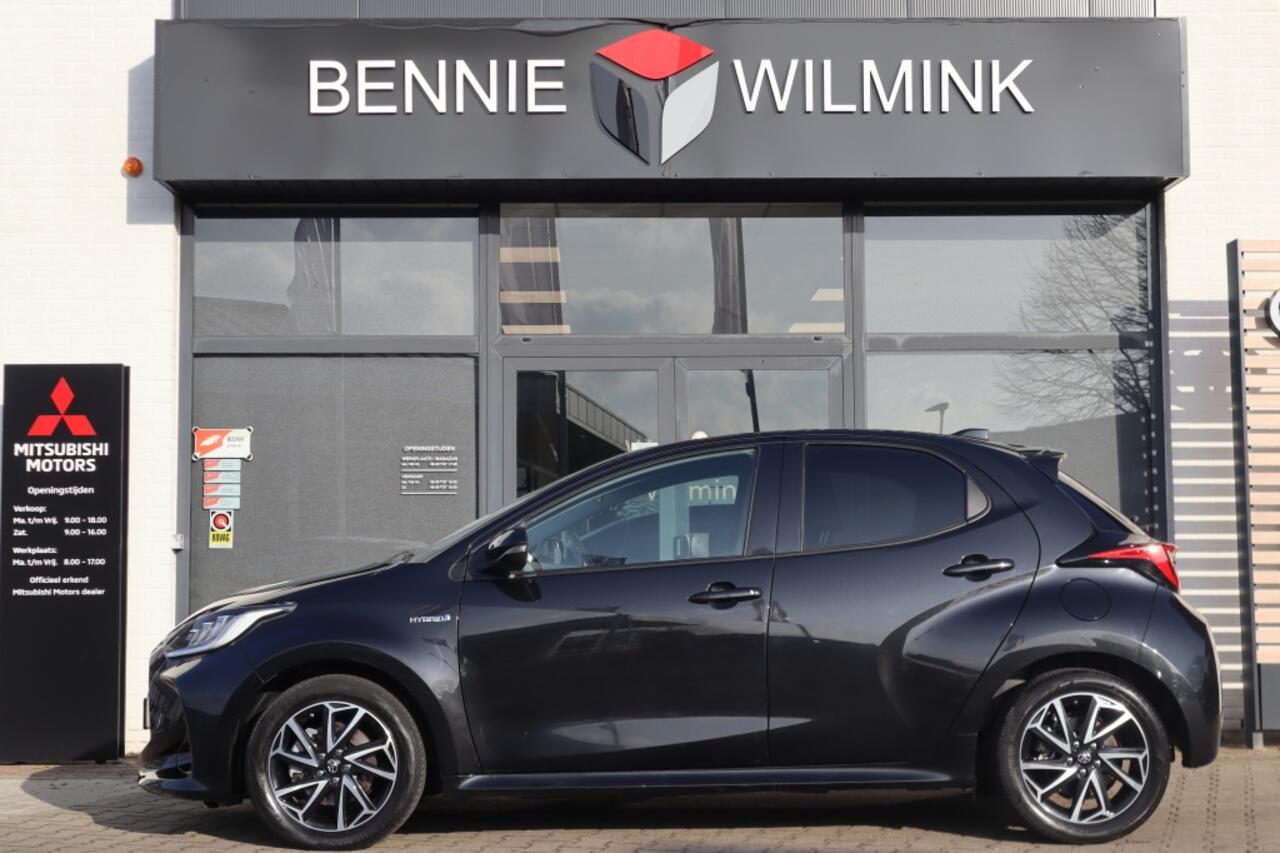 Toyota YARIS 1.5 Hybrid Dynamic Blindspot | Carplay