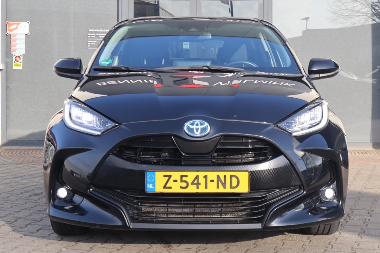 Toyota YARIS 1.5 Hybrid Dynamic Blindspot | Carplay