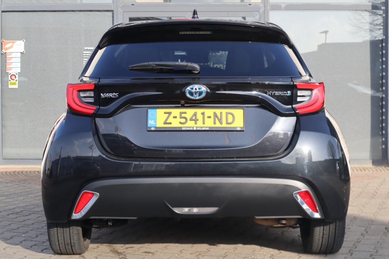 Toyota YARIS 1.5 Hybrid Dynamic Blindspot | Carplay
