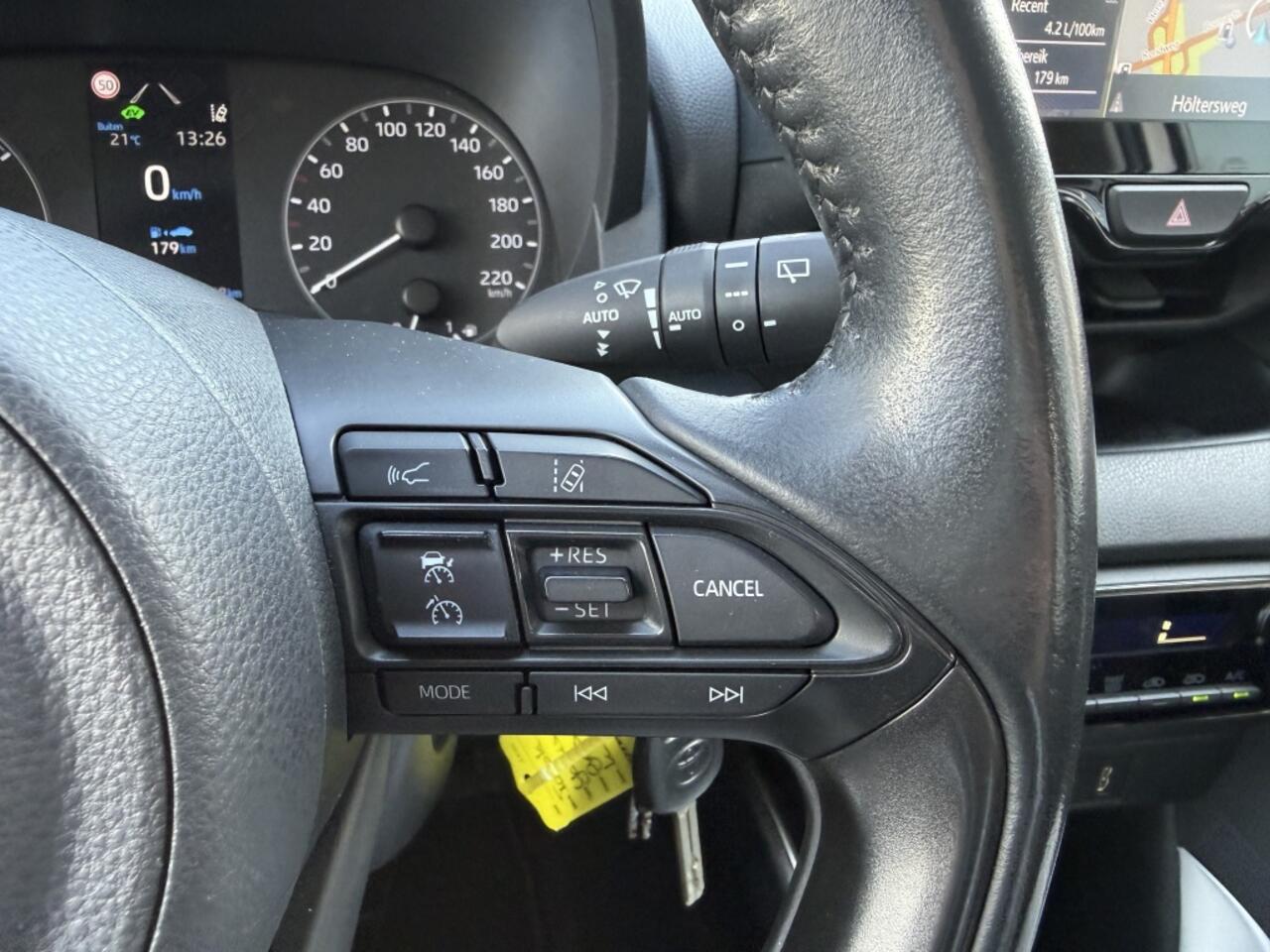 Toyota YARIS 1.5 Hybrid Active | Trekhaak | Navigatie | Carplay