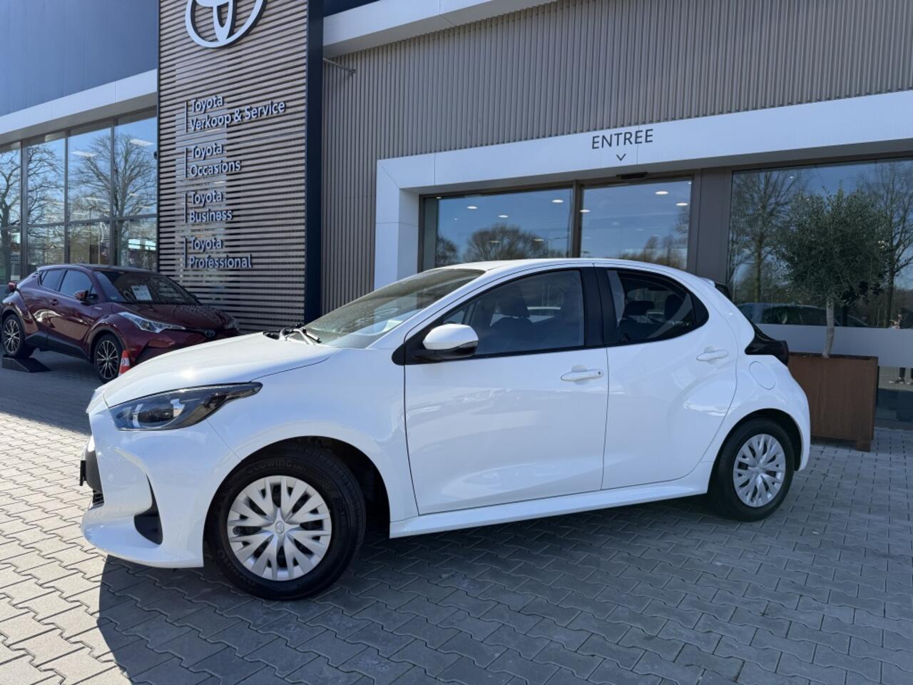 Toyota YARIS 1.5 Hybrid Active | Caplay | Camera | Trekhaak |