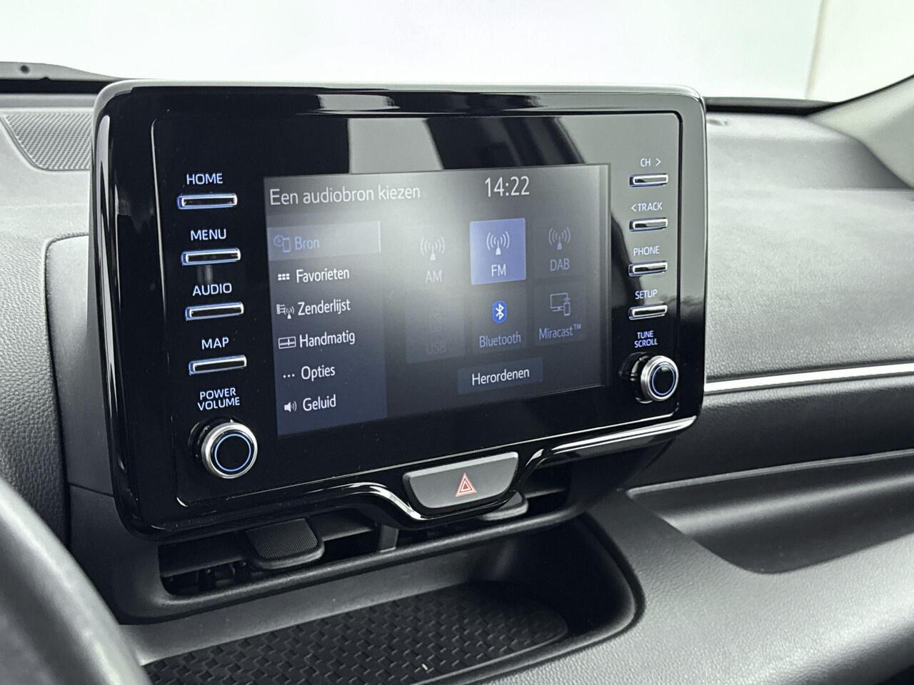 Toyota YARIS 1.5 Hybrid Dynamic | airco automatisch | Apple Carplay/Android | Autonomous Emergency Braking | bots herkenning en activatie | cruise control adaptief | LED koplampen | lichtmetalen velgen 16" |