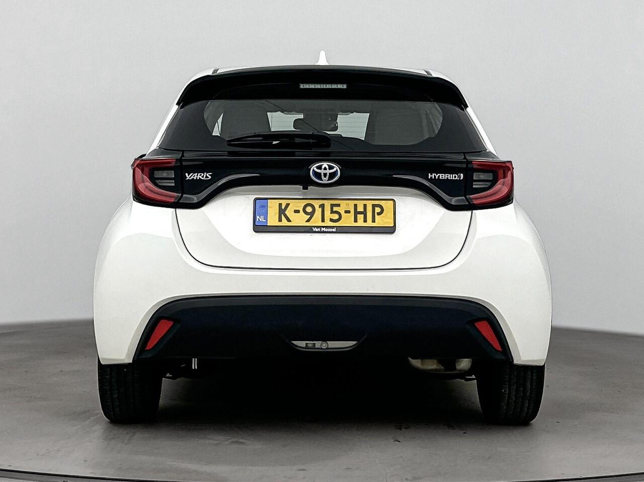 Toyota YARIS 1.5 Hybrid Dynamic | airco automatisch | Apple Carplay/Android | Autonomous Emergency Braking | bots herkenning en activatie | cruise control adaptief | LED koplampen | lichtmetalen velgen 16" |