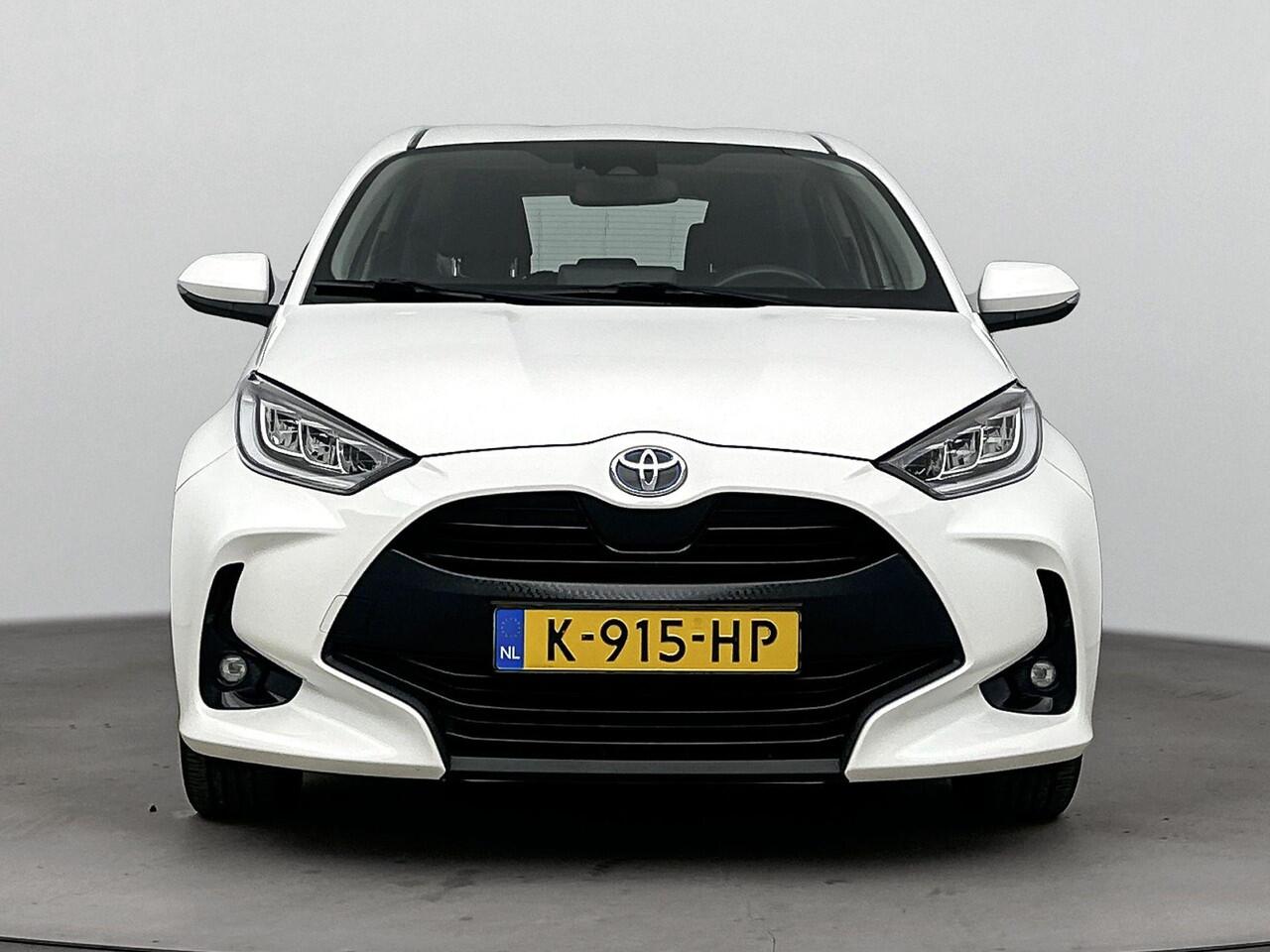 Toyota YARIS 1.5 Hybrid Dynamic | airco automatisch | Apple Carplay/Android | Autonomous Emergency Braking | bots herkenning en activatie | cruise control adaptief | LED koplampen | lichtmetalen velgen 16" |