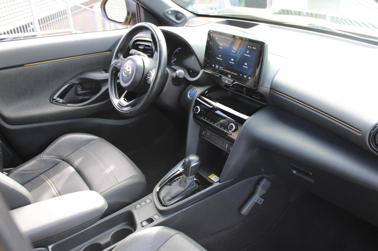 Toyota YARIS Cross 1.5 Hybrid Launch Edition Navigatie / Camera / Stoelverwarming