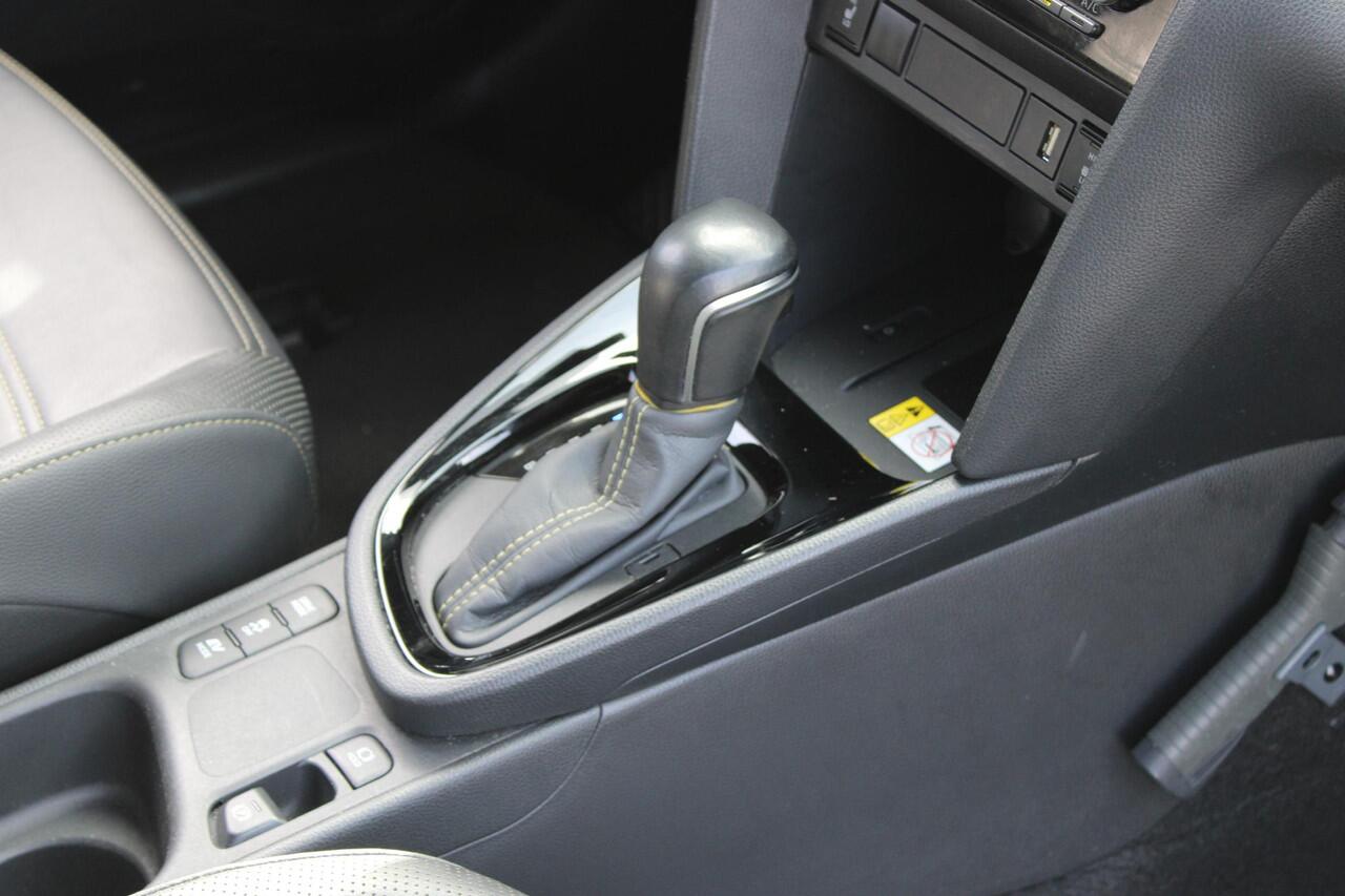 Toyota YARIS Cross 1.5 Hybrid Launch Edition Navigatie / Camera / Stoelverwarming