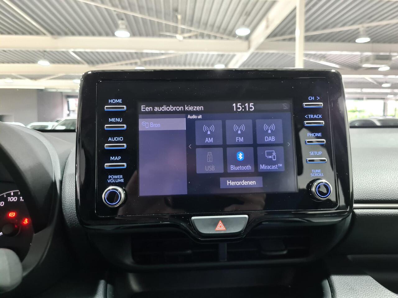 Toyota YARIS 1.5 Hybrid Active | Apple CarPlay/Android Auto | Adaptive cruise control | Climate control | Achteruitrij camera |